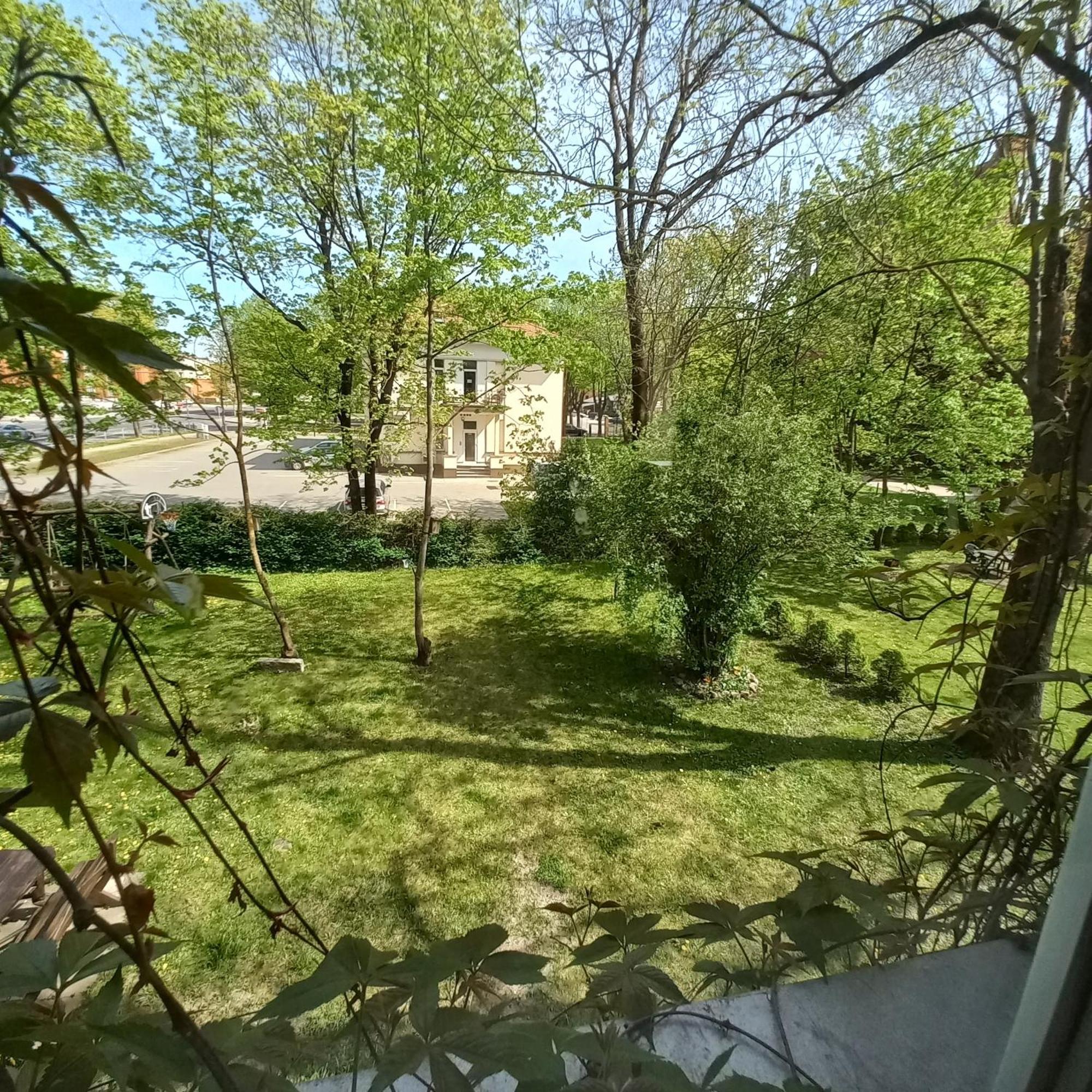 Apartment Under The Maple Клайпеда Екстериор снимка